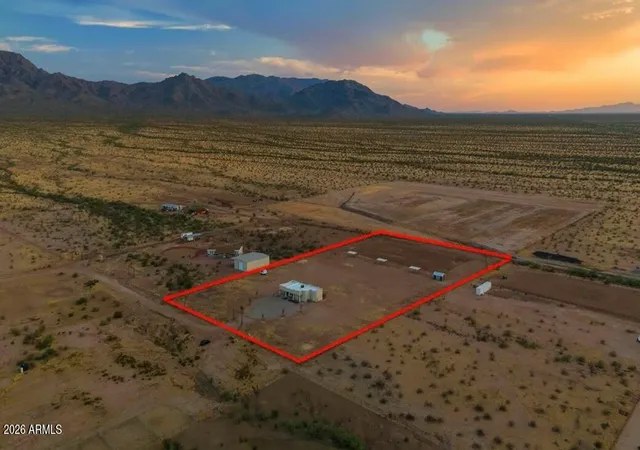 Homes for sale in Aguila, AZ | 49102 N 530th Ave, Aguila, AZ 85320 | MLS# 7045371