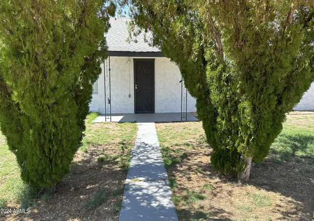 Photo 2 of Single family home for sale at 122 N Sunaire, Mesa, AZ 85205 | MLS# 7045359 | Listing updated on 2026-08-11