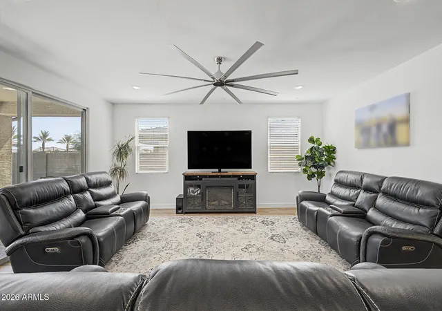 2nd image of 17228 W Dahlia Dr, Surprise, AZ 85388 | MLS# 7045547