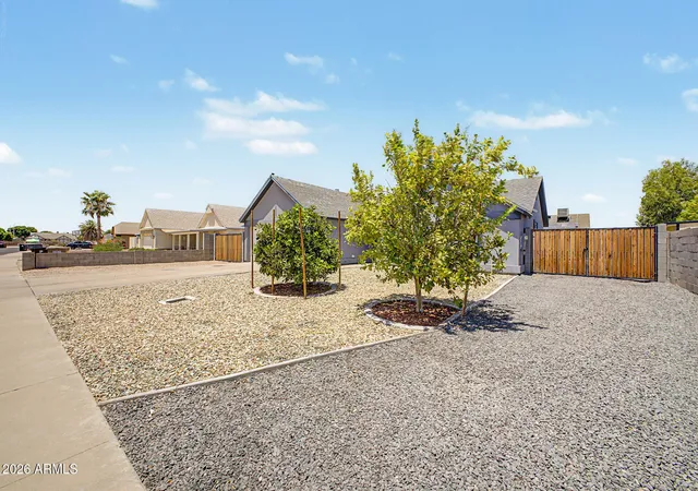 3rd image of 8556 W Charter Oak Rd, Peoria, AZ 85381 | MLS# 7052869
