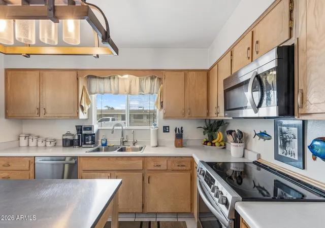 3rd image of 10624 W Clair Dr, Sun City, AZ 85351 | MLS# 7046076