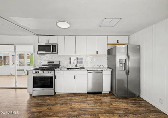 Photo 4 of Manufactured home for sale at 7300 N 51st Avenue #F177, Glendale, AZ 85301 | MLS# 7045746 | Listing updated on 2026-08-17
