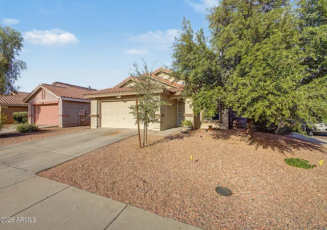 Photo 4 of Single family home for sale at 12421 N 42nd Drive, Phoenix, AZ 85029 | MLS# 7046396 | Listing updated on 2026-09-16