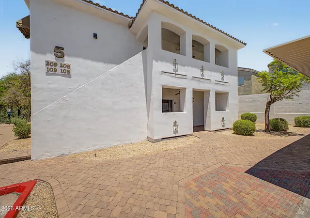 Condo for sale at 2950 W Louise Dr #108, Phoenix, AZ 85027 | MLS# 7046014