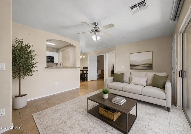 Listing Photo 4 - Condo for sale in building located at 2950 W Louise Dr, Phoenix, AZ 85027 - Unit #108