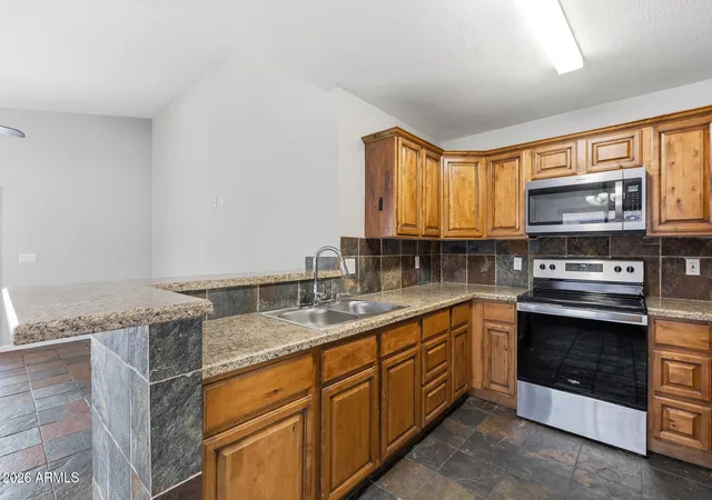 Photo 3 of Single family home for sale at 22619 N 31st Drive, Phoenix, AZ 85027 | MLS# 7046120 | Listing updated on 2026-09-10