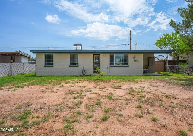 Photo 2 of Sale Pending at 310 Dragoon St, Huachuca City, AZ 85616 | MLS# 7055546 | Listing updated on 2026-09-12