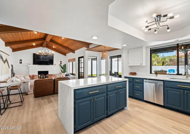 Photo 1 of Single family home for sale at 1015 E Country Gables Dr, Phoenix, AZ 85022 | MLS# 7048576 | Listing updated on 2026-09-13