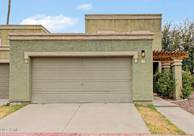 Photo 2 of Townhouse for sale at 815 E Grovers Ave #28, Phoenix, AZ 85022 | MLS# 7047044 | Listing updated on 2026-07-31
