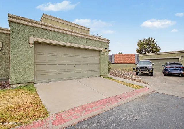 Photo 4 of Townhouse for sale at 815 E Grovers Ave #28, Phoenix, AZ 85022 | MLS# 7047044 | Listing updated on 2026-07-31