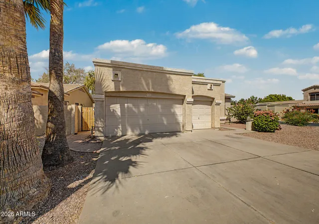 Photo 2 of Single family home for sale at 530 S Bahama Dr, Gilbert, AZ 85296 | MLS# 7047305 | Listing updated on 2026-08-18