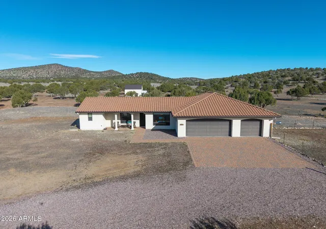 Photo 1 of Single family home for sale at 4400 W Carriage Ln, Prescott, AZ 86305 | MLS# 7046648 | Listing updated on 2026-08-11