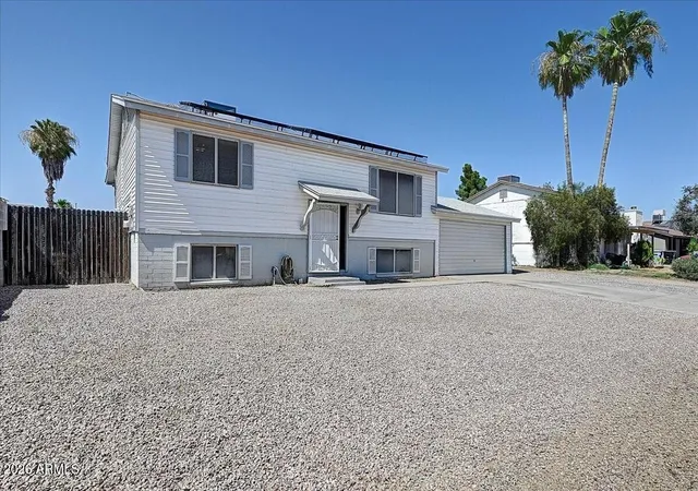 Photo 3 of Sale Pending at 3808 W Bloomfield Rd, Phoenix, AZ 85029 | MLS# 7046808 | Listing updated on 2026-09-05