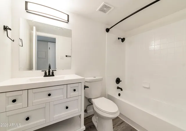 Photo 3 of Townhouse for sale at 2726 E Beck Ln, Phoenix, AZ 85032 | MLS# 7051475 | Listing updated on 2026-08-28