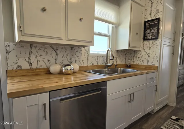 Homes for sale in Peoria, AZ | 10201 N 99Th Ave #23A, Peoria, AZ 85345 | MLS# 7046623