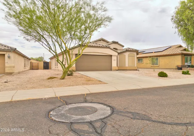 Photo 4 of Single family home for sale at 5016 S Rovey Pkwy, Buckeye, AZ 85326 | MLS# 7046840 | Listing updated on 2026-09-12