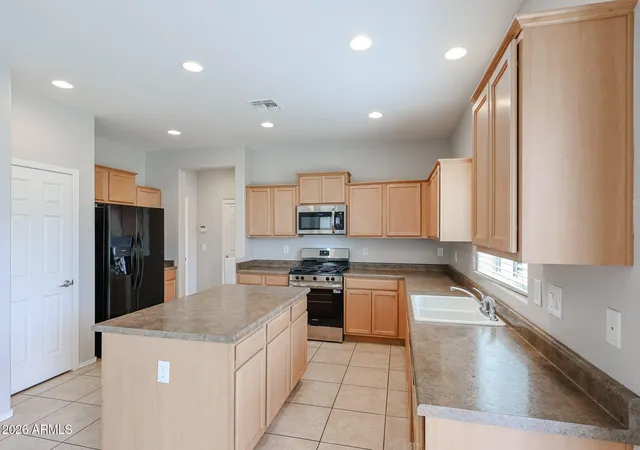 Photo 4 of Single family home for sale at 19417 W Morning Glory Dr, Buckeye, AZ 85326 | MLS# 7046832 | Listing updated on 2026-09-09
