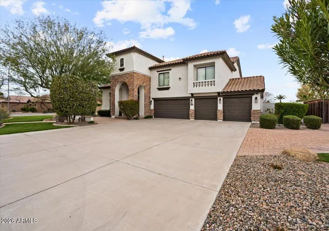 Photo 2 of Single family home for sale at 11606 E San Tan Ct, Chandler, AZ 85249 | MLS# 7046516 | Listing updated on 2026-08-27