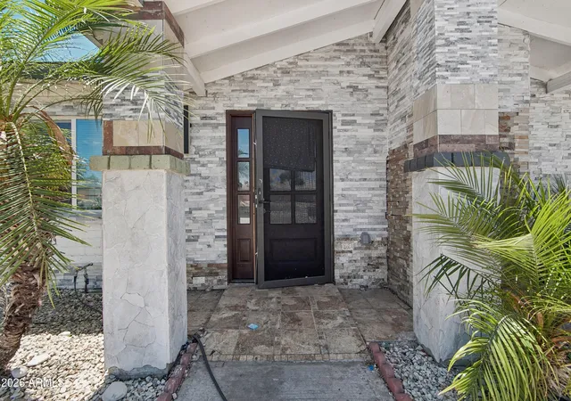 Photo 3 of Single family home for sale at 3829 W Thunderbird Rd, Phoenix, AZ 85053 | MLS# 7046540 | Listing updated on 2026-08-22