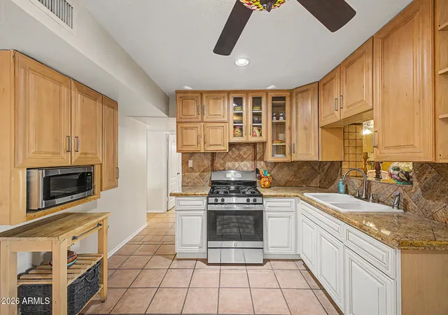 Photo 3 of Single family home for sale at 502 W Southern Ave, Phoenix, AZ 85041 | MLS# 7046642 | Listing updated on 2026-09-16