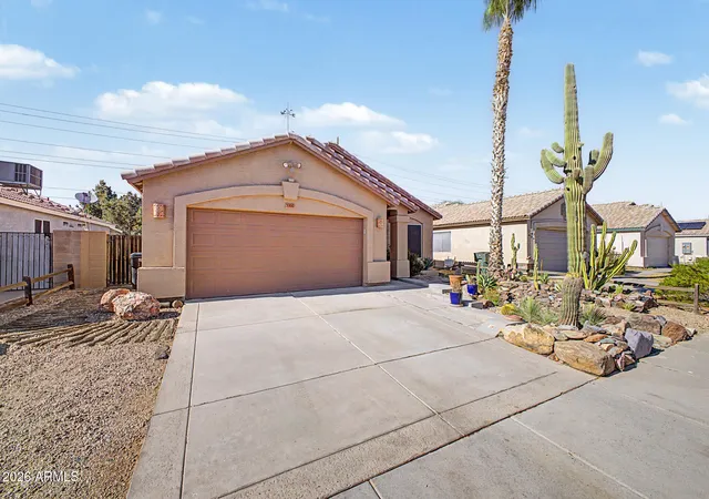 Photo 2 of Single family home for sale at 3302 W Melinda Ln, Phoenix, AZ 85027 | MLS# 7046621 | Listing updated on 2026-09-15