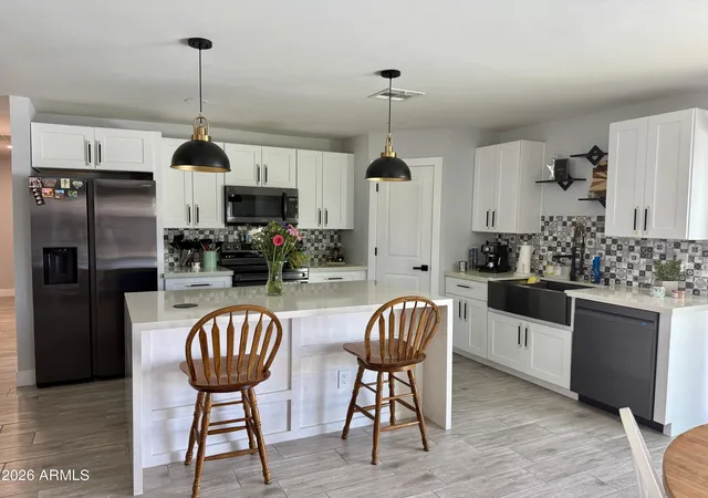 5th image of 326 E Pebble Beach Dr, Tempe, AZ 85282 | MLS# 7047153