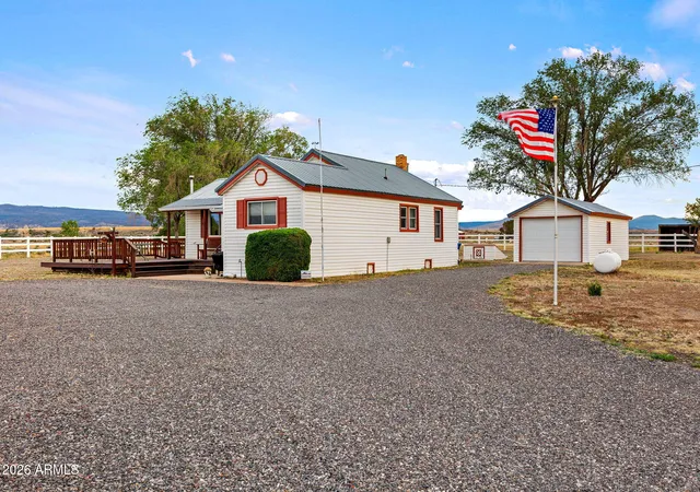 Photo 4 of Single family home for sale at 260 W Main St, Springerville, AZ 85938 | MLS# 7048292 | Listing updated on 2026-08-11