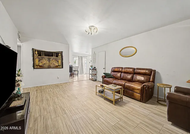 Photo 3 of Single family home for sale at 7127 W Montebello Ave, Glendale, AZ 85303 | MLS# 7046748 | Listing updated on 2026-09-28