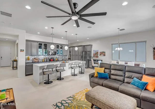 Photo 3 of Sale Pending at 337 N Rainbow Way, Casa Grande, AZ 85194 | MLS# 7064563 | Listing updated on 2026-09-03