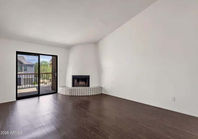 Photo 3 of Townhouse for sale at 8344 N 21st Drive #I204, Phoenix, AZ 85021 | MLS# 7047555 | Listing updated on 2026-08-27