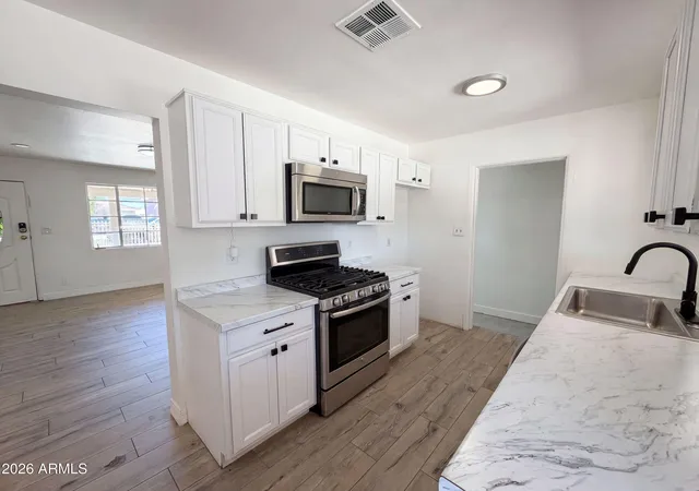 Photo 2 of Sale Pending at 4505 W Clarendon Ave, Phoenix, AZ 85031 | MLS# 7046712 | Listing updated on 2026-09-16