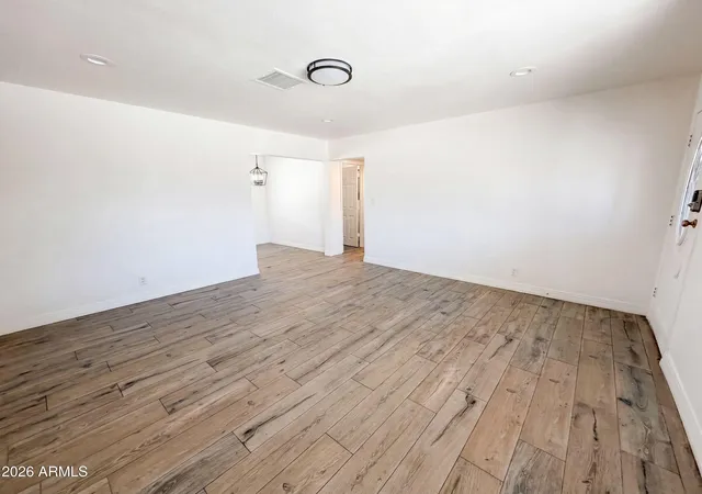 Photo 4 of Sale Pending at 4505 W Clarendon Ave, Phoenix, AZ 85031 | MLS# 7046712 | Listing updated on 2026-09-16