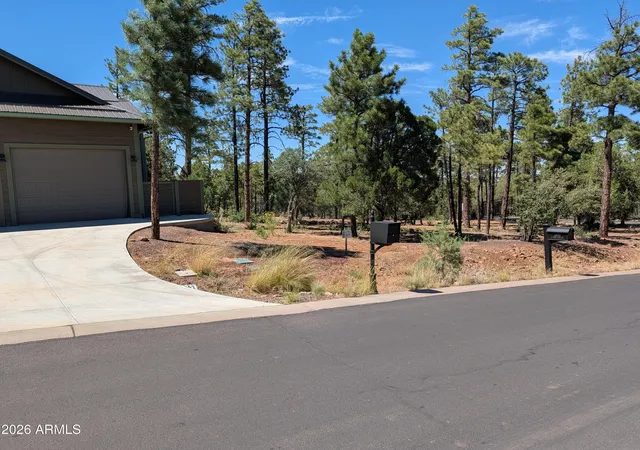 Photo 2 of Single family home for sale at 1630 S Twin Peak Trl, Show Low, AZ 85901 | MLS# 7046982 | Listing updated on 2026-09-07