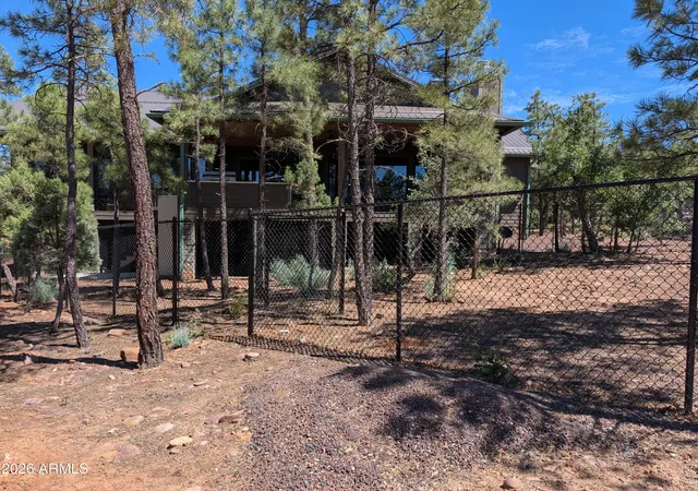Photo 4 of Single family home for sale at 1630 S Twin Peak Trl, Show Low, AZ 85901 | MLS# 7046982 | Listing updated on 2026-09-07