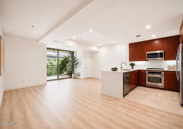 House for sale at 7141 E Rancho Vista Dr #4004, Scottsdale, AZ 85251 | MLS# 7046797 | Listing updated on 2026-09-08