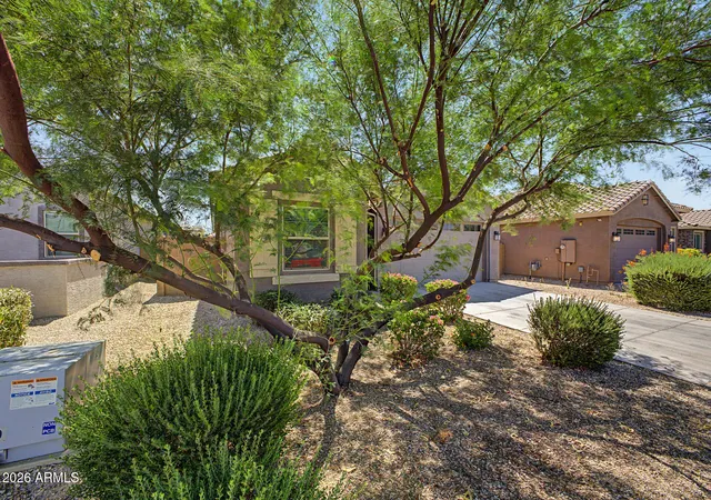 Photo 4 of Single family home for sale at 3737 S 64th Lane, Phoenix, AZ 85043 | MLS# 7047383 | Listing updated on 2026-09-09