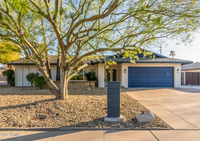 Photo 4 of Sale Pending at 3531 E Becker Ln, Phoenix, AZ 85028 | MLS# 7046869 | Listing updated on 2026-08-26