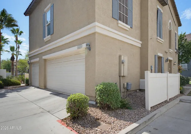 Photo 3 of Townhouse for sale at 5629 S 21st Place, Phoenix, AZ 85040 | MLS# 7046885 | Listing updated on 2026-09-11