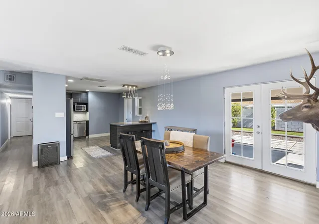 Photo 4 of Single family home for sale at 8137 E Indian School Rd, Scottsdale, AZ 85251 | MLS# 7048094 | Listing updated on 2026-08-11