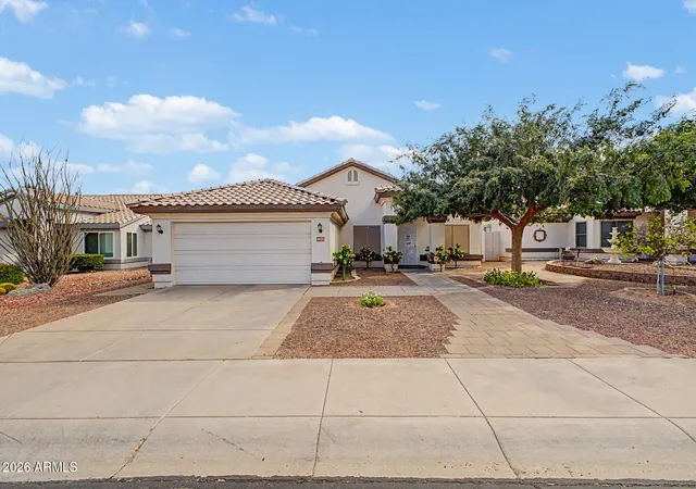 Photo 2 of Single family home for sale at 4625 E Lavender Ln, Phoenix, AZ 85044 | MLS# 7047271 | Listing updated on 2026-10-03