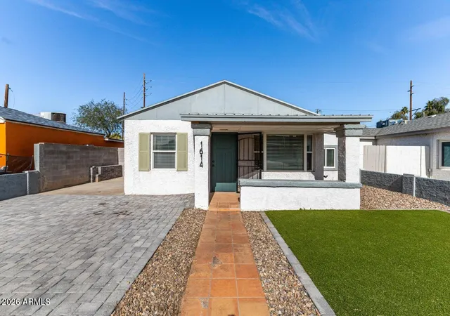 Photo 1 of Single family home for sale at 1614 W Lynwood St, Phoenix, AZ 85007 | MLS# 7046880 | Listing updated on 2026-09-17