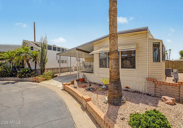 Photo 3 of Manufactured home for sale at 111 S Greenfield Rd #87, Mesa, AZ 85206 | MLS# 7047170 | Listing updated on 2026-08-11