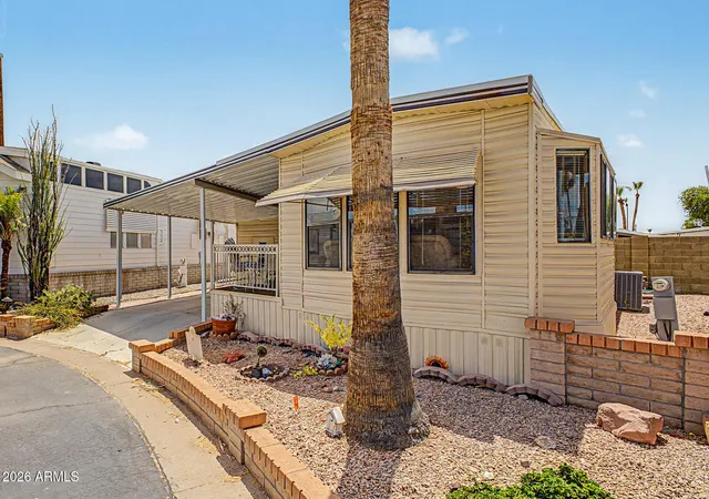 Photo 3 of Manufactured home for sale at 111 S Greenfield Rd #87, Mesa, AZ 85206 | MLS# 7047170 | Listing updated on 2026-08-11