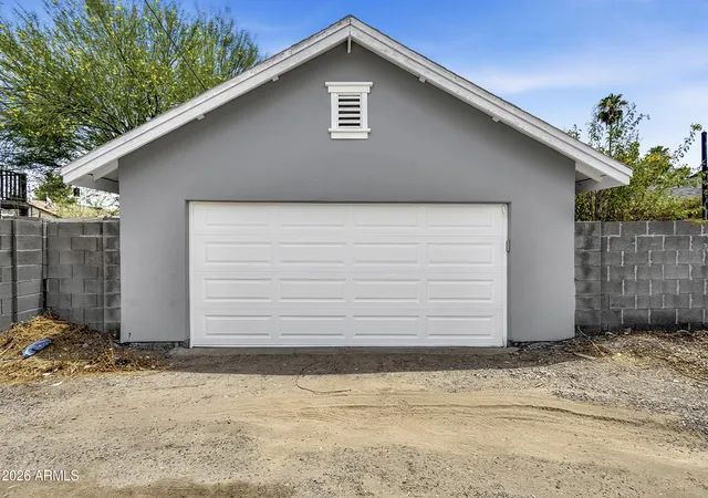 Photo 4 of Single family home for sale at 2326 N Dayton St, Phoenix, AZ 85006 | MLS# 7047018 | Listing updated on 2026-09-21