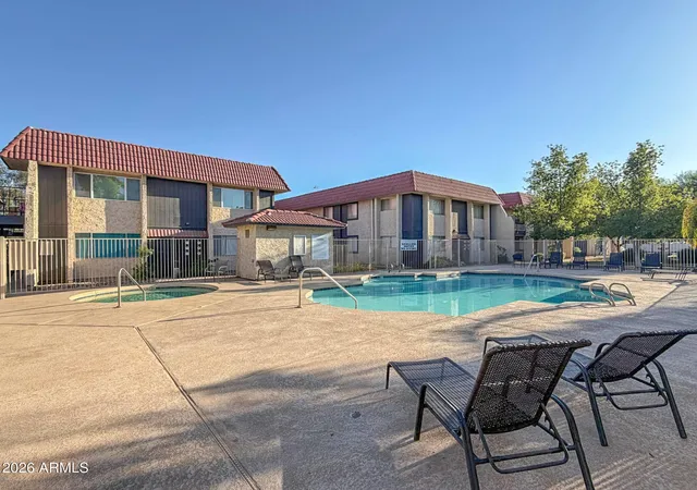 1st image of 700 W University Dr, Tempe, AZ 85281