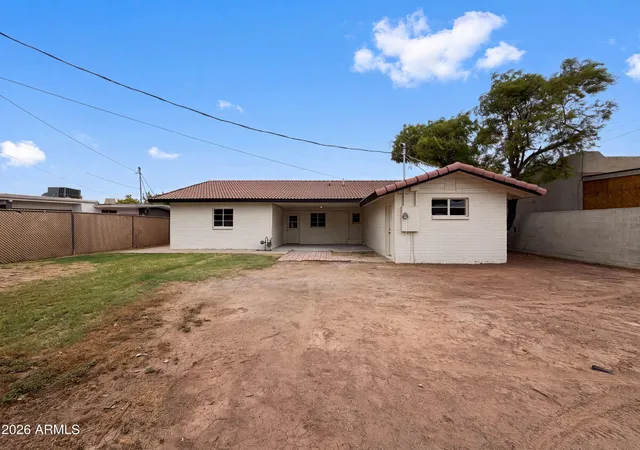 Photo 4 of Sale Pending at 1507 W Wier Ave, Phoenix, AZ 85041 | MLS# 7047010 | Listing updated on 2026-09-16