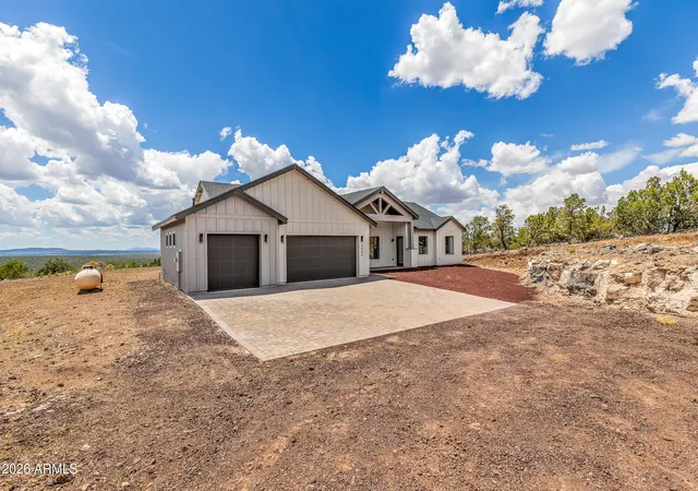 Homes for sale in Williams, AZ | 2009 Bella Vista Loop, Williams, AZ 86046 | MLS# 7047058