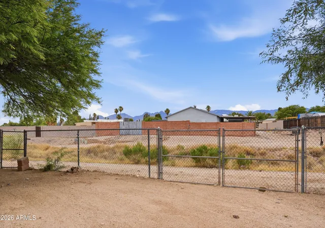 Homes for sale in Tucson, AZ | 2469 S Kevin Dr, Tucson, AZ 85748 | MLS# 7047111
