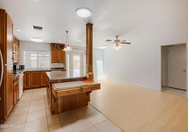 Photo 2 of Single family home for sale at 856 E Paradise Ln, Phoenix, AZ 85022 | MLS# 7047203 | Listing updated on 2026-09-20