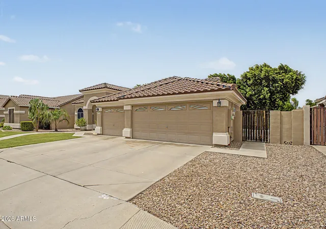 Photo 2 of Sale Pending at 140 W Baylor Ln, Gilbert, AZ 85233 | MLS# 7048049 | Listing updated on 2026-08-21